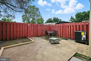 2421 Kilpatrick Pl, Dumfries, VA 22026 - Photo 12