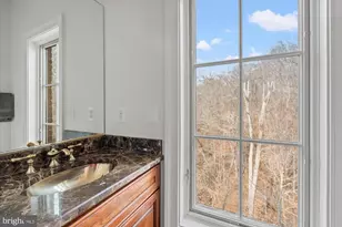 10036 Lake Occoquan Dr, Manassas, VA 20111 - Photo 32