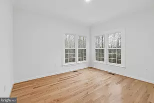 10871 Peninsula Ct, Manassas, VA 20111 - Photo 8