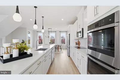 17397 Walnut Grove Way, Dumfries, VA 22026 - Photo 10