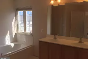 7209 Bladen Pl, Gainesville, VA 20155 - Photo 6