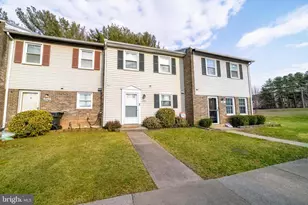 4667 Charlton Ct, Woodbridge, VA 22193 - Photo 2