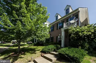 16942 Chesley Pl, Woodbridge, VA 22191 - Photo 2