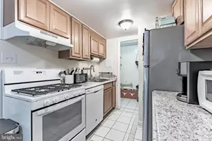 12652 Dara Dr, Woodbridge, VA 22192 - Photo 4