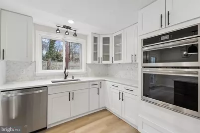 15915 Fairway Drive, Dumfries, VA 22025 - Photo 10