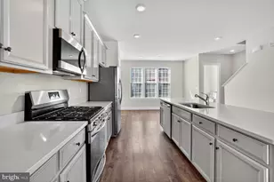 15272 Cartersville Ct, Haymarket, VA 20169 - Photo 8