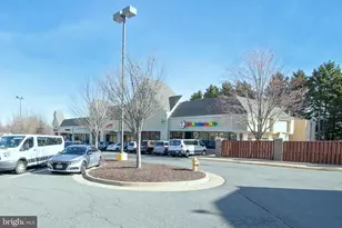 15795 Widewater Dr, Dumfries, VA 22025 - Photo 38