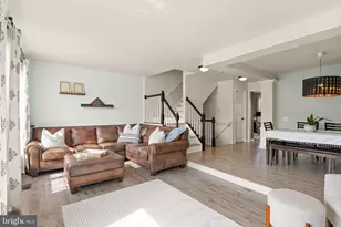 11521 Bertram St, Woodbridge, VA 22192 - Photo 6