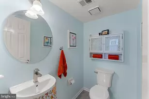 5383 Cleburne Ln, Woodbridge, VA 22192 - Photo 2