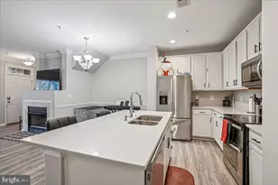 5043 Anchorstone Dr, Woodbridge, VA 22192 - Photo 8