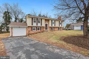 9507 Scarlet St, Manassas, VA 20110 - Photo 2