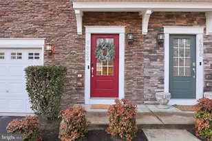 6062 Camerons Ferry Dr, Haymarket, VA 20169 - Photo 2