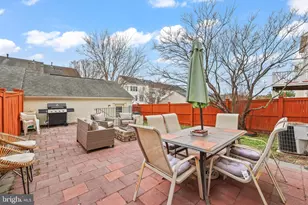 2725 Celestial Dr, Woodbridge, VA 22191 - Photo 16