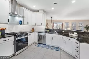 13804 Greendale Dr, Woodbridge, VA 22191 - Photo 4