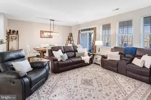 13804 Greendale Dr, Woodbridge, VA 22191 - Photo 8