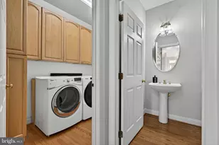 5728 Wheelwright Way, Haymarket, VA 20169 - Photo 16