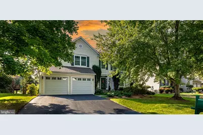 7677 Vinewood Court, Gainesville, VA 20155 - Photo 2