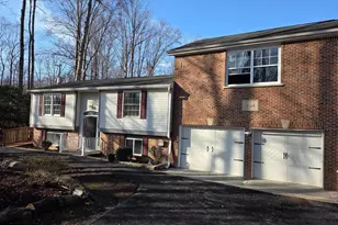 8004 Gracie Dr, Manassas, VA 20112 - Photo 2