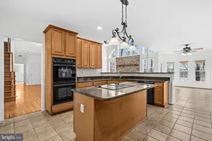 17988 Swans Creek Ln, Dumfries, VA 22026 - Photo 12