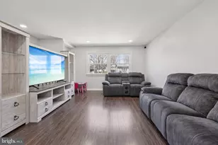 4609 Hamilton Dr, Woodbridge, VA 22193 - Photo 8