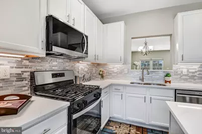 7572 Helmsdale Place, Manassas, VA 20109 - Photo 6