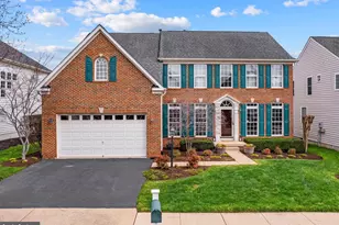 6913 Bitterroot Ct, Gainesville, VA 20155 - Photo 2