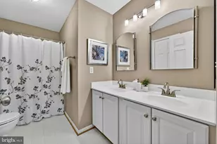 6913 Bitterroot Ct, Gainesville, VA 20155 - Photo 40