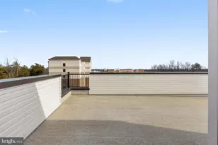 2550 Neabsco Common Pl, Woodbridge, VA 22191 - Photo 30