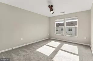 16856 Porters Inn Dr, Dumfries, VA 22026 - Photo 34