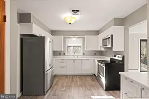 3801 Russell Rd, Woodbridge, VA 22192 - Photo 8