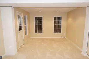 1469 Fawn Hollow Ln, Woodbridge, VA 22191 - Photo 2