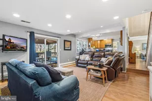 2617 Woodfern Ct, Woodbridge, VA 22192 - Photo 22