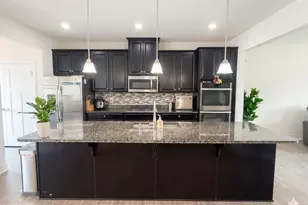 11416 Willow Green Cir, Manassas, VA 20109 - Photo 4