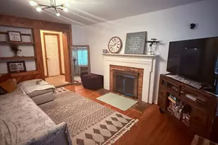 18318 Sharon Rd, Triangle, VA 22172 - Photo 4