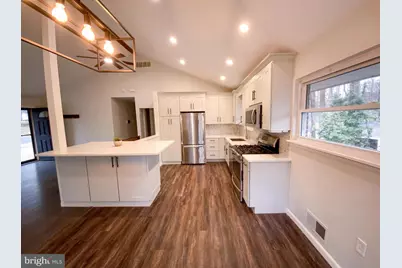 18320 Candice Drive, Triangle, VA 22172 - Photo 2