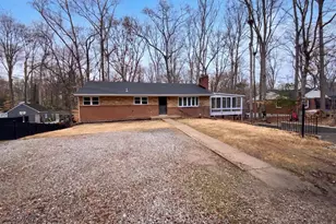 18320 Candice Dr, Triangle, VA 22172 - Photo 1