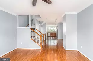 8206 Heritage Crossing Ct, Manassas, VA 20109 - Photo 4