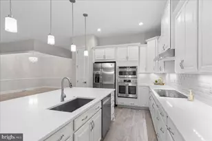 13712 Long Ridge Dr, Gainesville, VA 20155 - Photo 10