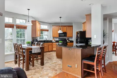 8107 Landfall Court, Gainesville, VA 20155 - Photo 14