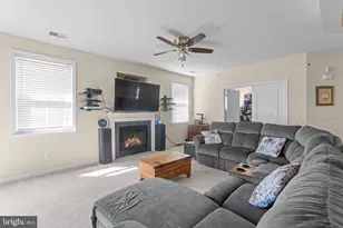 13879 Gullane Dr, Woodbridge, VA 22191 - Photo 16