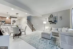 6908 Kona Dr, Gainesville, VA 20155 - Photo 4