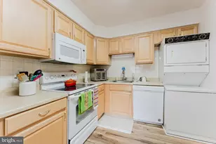 10627 Provincial Dr, Manassas, VA 20109 - Photo 6