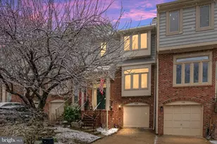 124 E Colonial Dr, Occoquan, VA 22125 - Photo 1