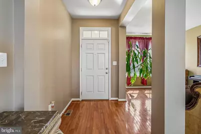 8716 Raleigh Mews, Gainesville, VA 20155 - Photo 4