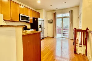 15706 John Diskin Cir, Woodbridge, VA 22191 - Photo 6