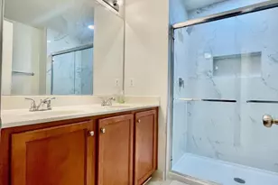 15706 John Diskin Cir, Woodbridge, VA 22191 - Photo 16