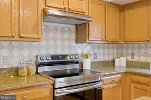 15791 Beau Ridge Dr, Woodbridge, VA 22193 - Photo 20