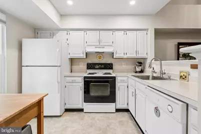 7876 Waverley Mill Court, Gainesville, VA 20155 - Photo 6