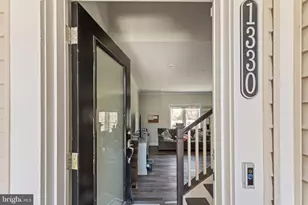 1330 Rail Stop Dr, Woodbridge, VA 22191 - Photo 4