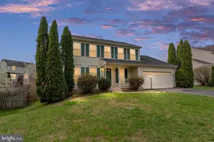 5568 Roundtree Dr, Woodbridge, VA 22193 - Photo 2